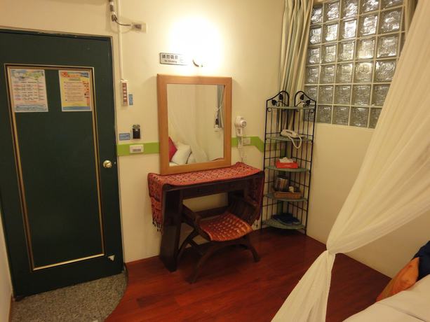 Imagen de la habitación del Hotel Formost. Foto 5