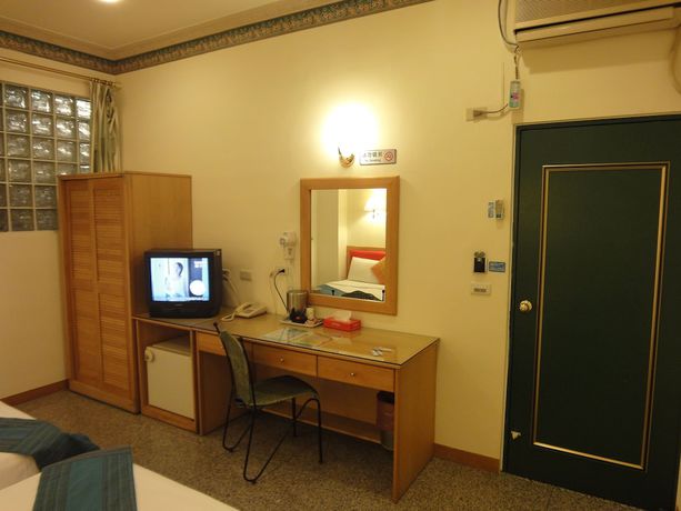 Imagen de la habitación del Hotel Formost. Foto 14