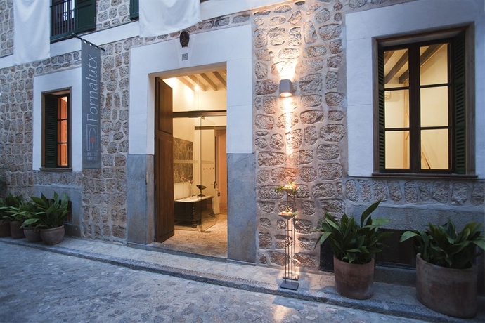 Imagen de los exteriores del Hotel Fornalutx Petit. Foto 11