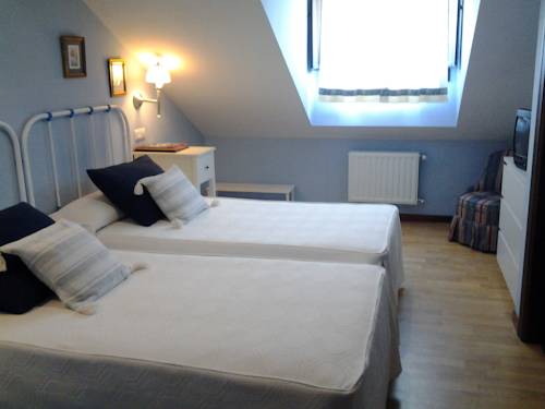 Imagen de la habitación del Hotel Foronda. Foto 4