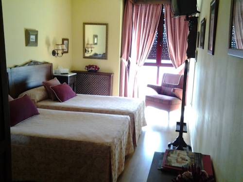 Imagen de la habitación del Hotel Foronda. Foto 8