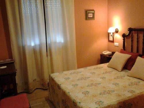 Imagen de la habitación del Hotel Foronda. Foto 9