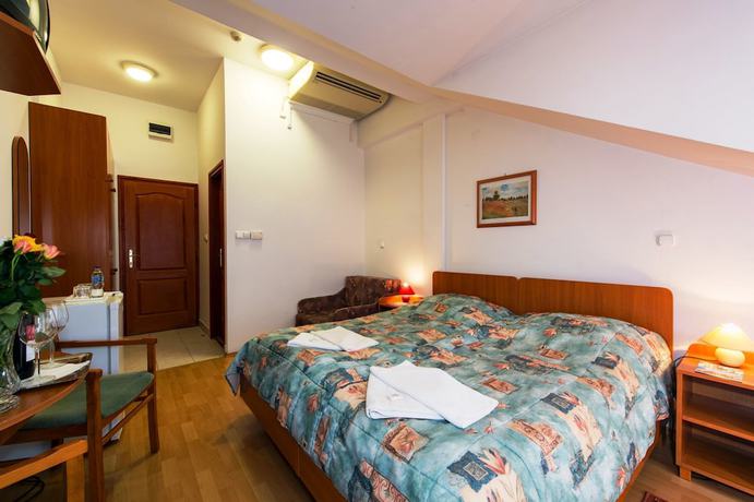 Imagen de la habitación del Hotel Forr&aacute;s Zalakaros. Foto 9