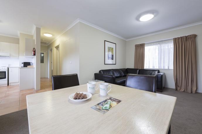 Imagen de los interiores del Hotel Forrest and Apartments. Foto 14