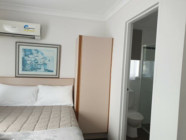 Imagen de la habitación del Hotel Forstay Motel. Foto 17