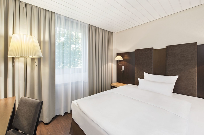 Imagen de los interiores del Hotel Forsthaus Nürnberg Fürth. Foto 14