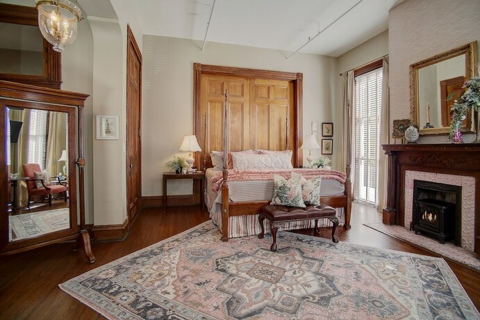 Imagen de la habitación del Hotel Forsyth Park Inn. Foto 19