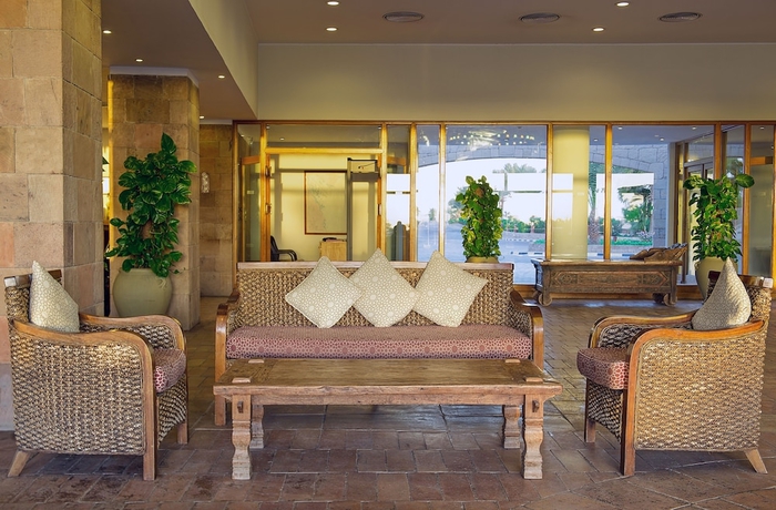 Imagen de los interiores del Hotel Fort Arabesque Resort, Spa and Villas. Foto 19