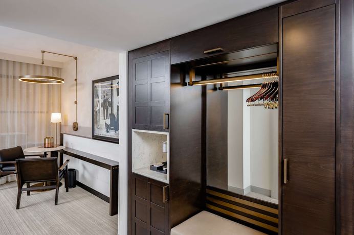 Imagen de la habitación del Hotel Fort Des Moines, Curio Collection by Hilton. Foto 9