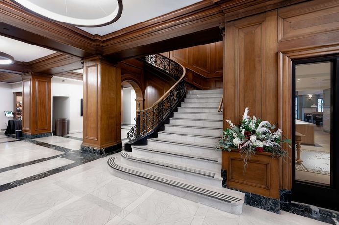 Imagen de los interiores del Hotel Fort Des Moines, Curio Collection by Hilton. Foto 17