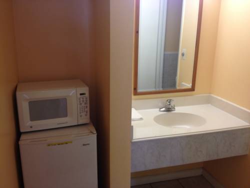 Imagen de la habitación del Hotel Fort Eustis Inn. Foto 6