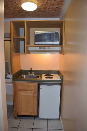 Imagen de la habitación del Hotel Fort Eustis Inn. Foto 11