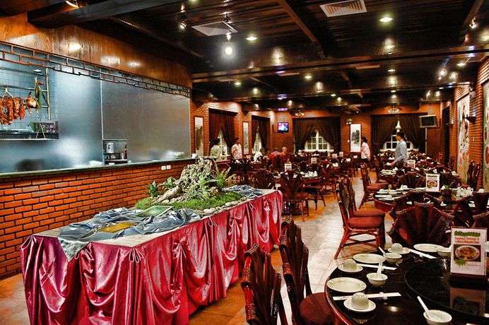 Imagen de la habitación del Hotel Fort Ilocandia Resort. Foto 11