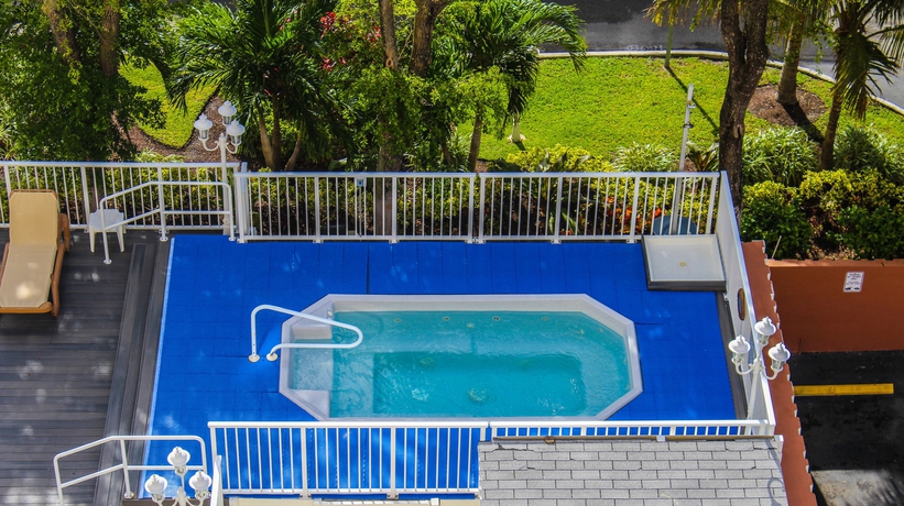 Imagen de la piscina del Hotel Fort Lauderdale Beach Resort By Vri Americas. Foto 15