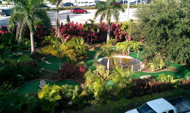 Imagen de los exteriores del Hotel Fort Lauderdale Grand. Foto 9