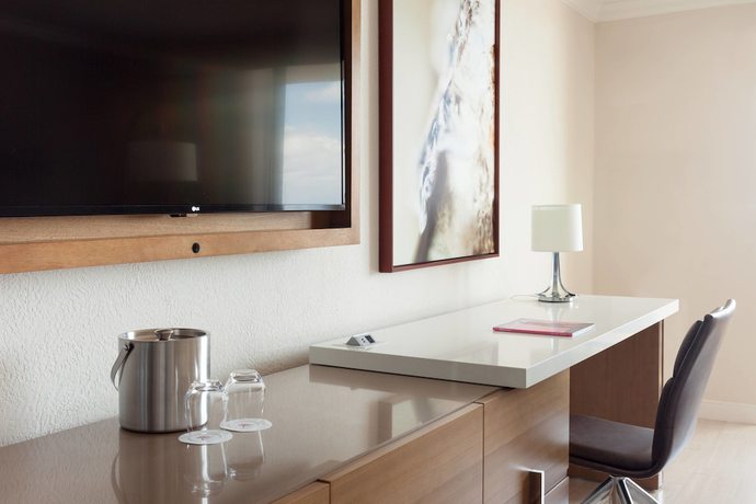 Imagen de la habitación del Hotel Fort Lauderdale Marriott Harbor Beach Resort and Spa. Foto 8