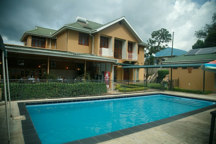 Imagen general del Hotel Fort Motel, Kabundaire. Foto 1