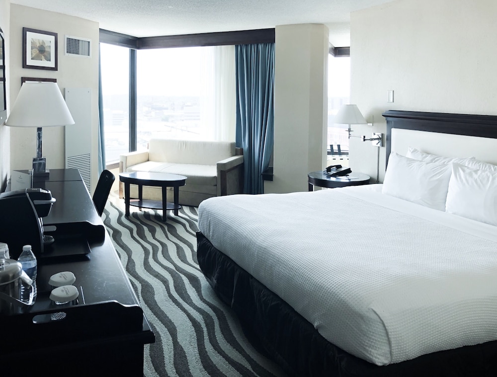 Imagen de la habitación del Hotel Fort Pontchartrain Detroit, A Wyndham. Foto 8