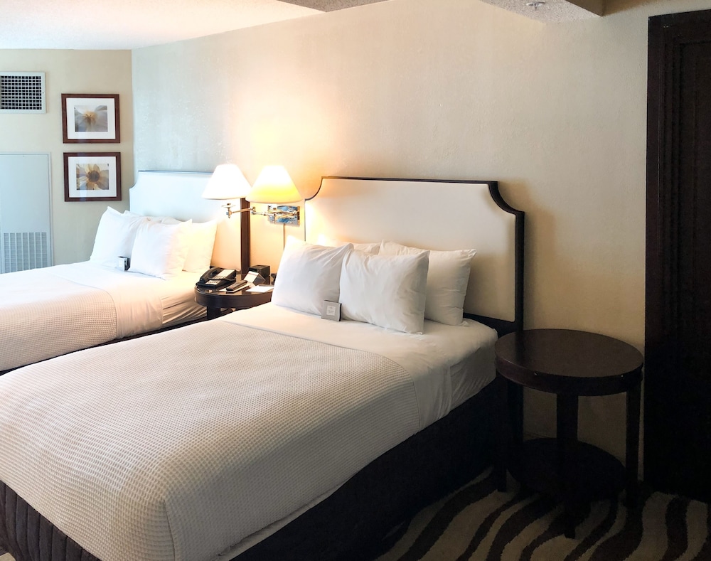 Imagen de la habitación del Hotel Fort Pontchartrain Detroit, A Wyndham. Foto 12