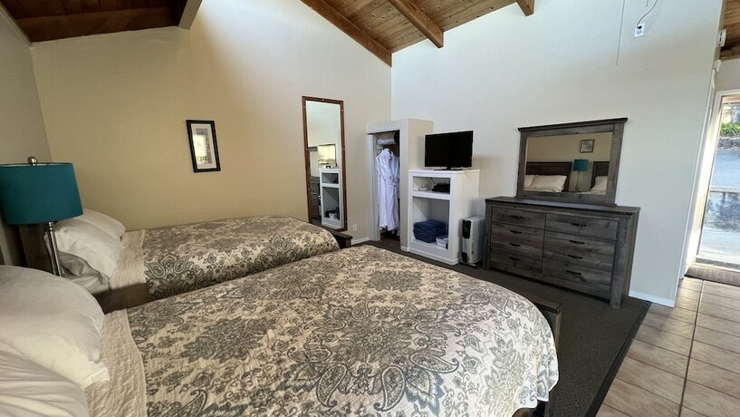 Imagen de la habitación del Hotel Fort Ross Lodge. Foto 20