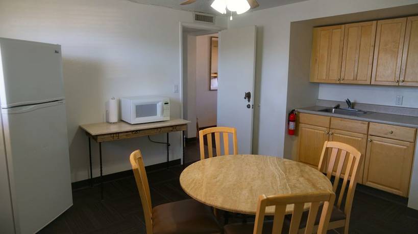 Imagen de la habitación del Hotel Fort Verde Suites Motel. Foto 4