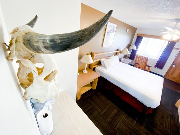 Imagen de la habitación del Hotel Fort Verde Suites Motel. Foto 17