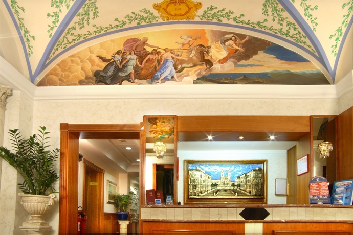 Imagen de los interiores del Hotel Forte. Foto 16