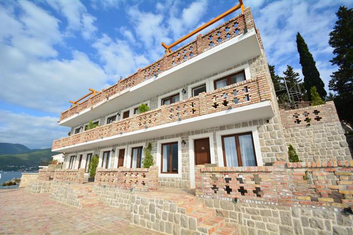 Imagen general del Hotel Forte Rose. Foto 1