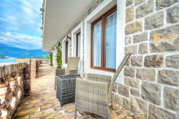 Imagen de los exteriores del Hotel Forte Rose. Foto 18