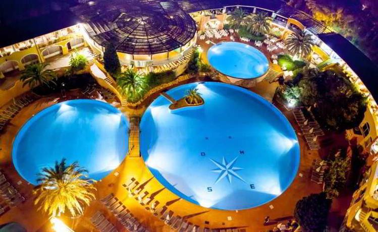 Imagen de la piscina del Hotel Forte Village Resort - Le Dune. Foto 5