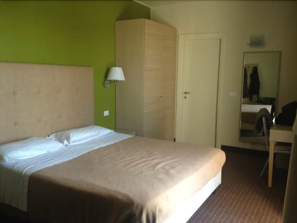 Imagen de la habitación del Hotel Fortebraccio. Foto 6