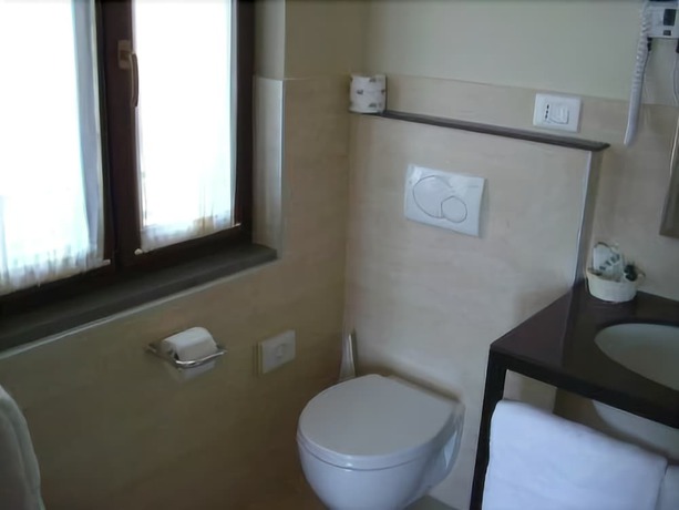 Imagen de la habitación del Hotel Fortebraccio. Foto 11