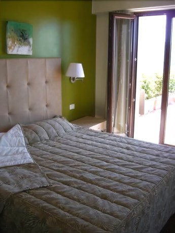 Imagen de la habitación del Hotel Fortebraccio. Foto 15