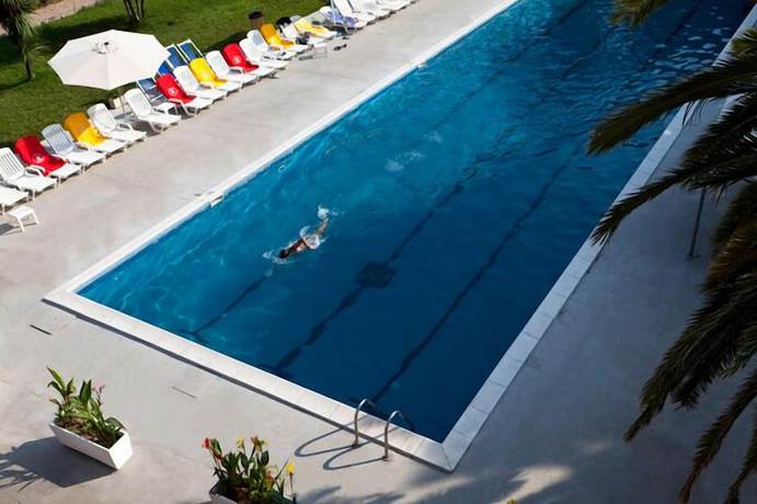 Imagen de la piscina del Hotel Fortezza, ARBOREA. Foto 6