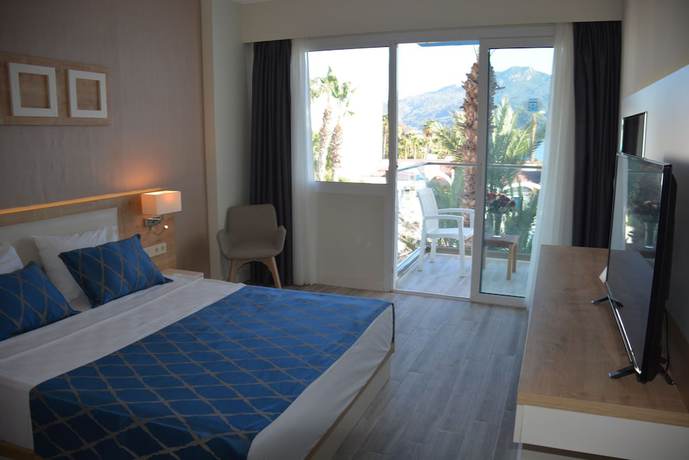 Imagen de la habitación del Hotel Fortezza Beach Resort. Foto 2