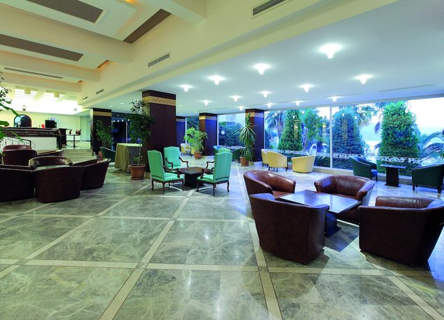 Imagen de los interiores del Hotel Fortezza Beach Resort. Foto 19