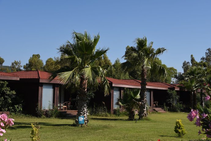 Imagen de los exteriores del Hotel Fortezza Beach Resort. Foto 18