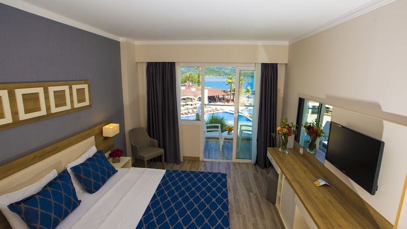 Imagen de la habitación del Hotel Fortezza Beach Resort. Foto 15