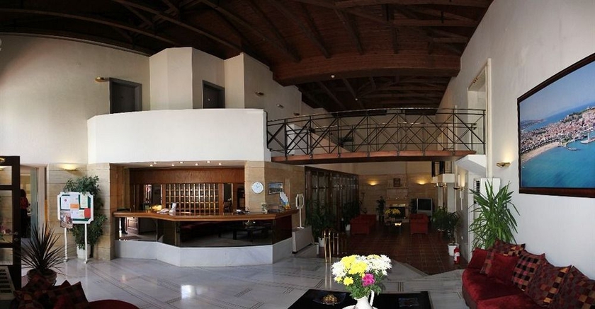 Imagen de los interiores del Hotel Fortezza. Foto 7
