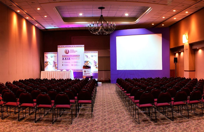 Imagen de los interiores del Hotel Fortin Plaza. Foto 12