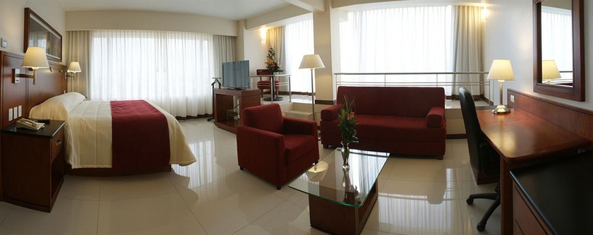 Imagen de la habitación del Hotel Fortin Plaza. Foto 7