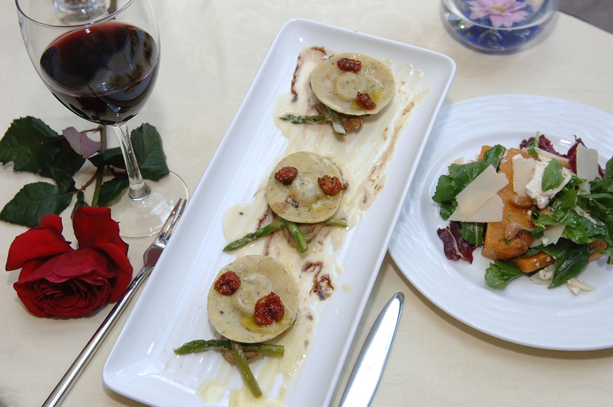 Imagen del bar/restaurante del Hotel Fortina And Spa. Foto 5