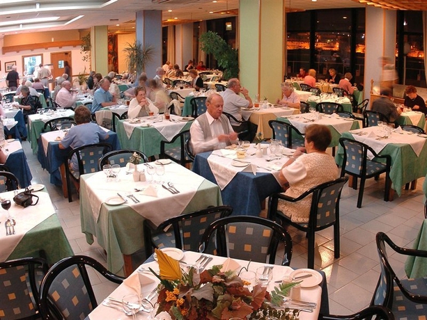 Imagen del bar/restaurante del Hotel Fortina. Foto 4