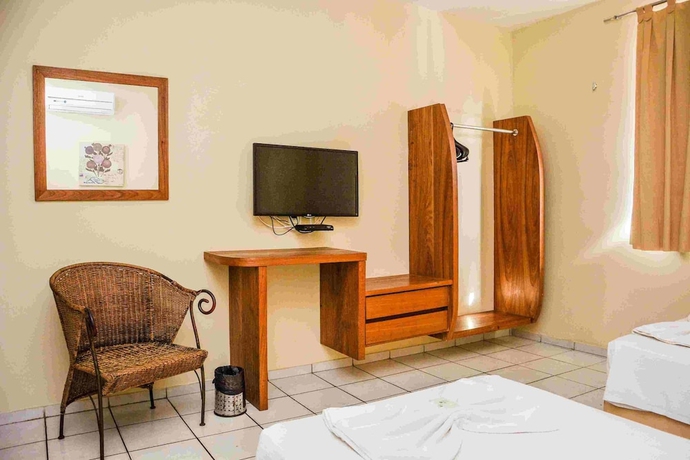 Imagen de la habitación del Hotel Fortpraia. Foto 14