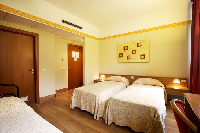 Imagen de la habitación del Hotel Fortuna, ANCONA. Foto 7