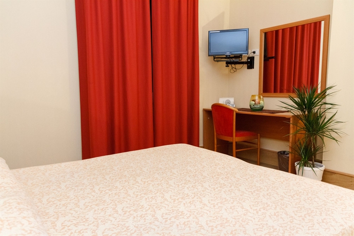 Imagen de la habitación del Hotel Fortuna, ANCONA. Foto 8