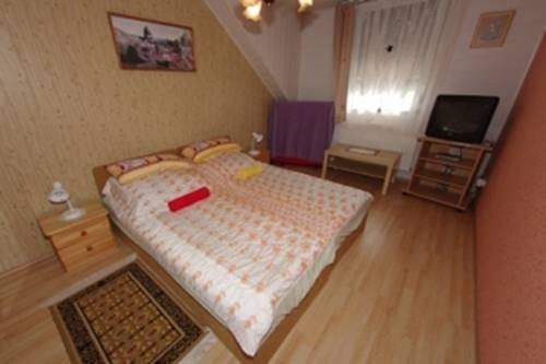 Imagen general del Hotel Fortuna Apartman. Foto 8