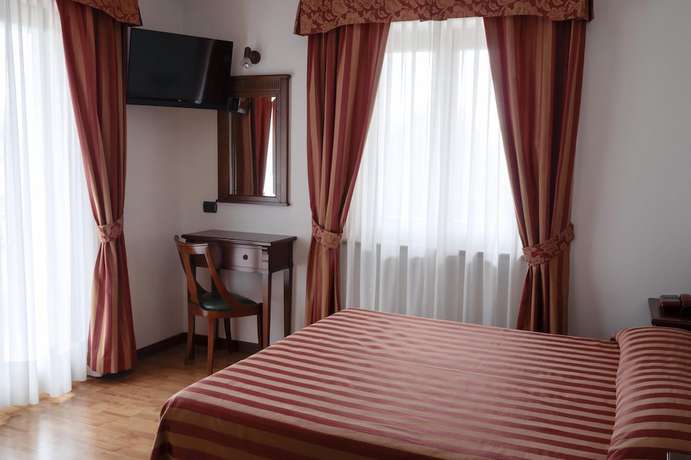 Imagen de la habitación del Hotel Fortuna BandB. Foto 11