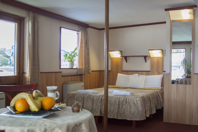 Imagen de la habitación del Hotel Fortuna Boat. Foto 12