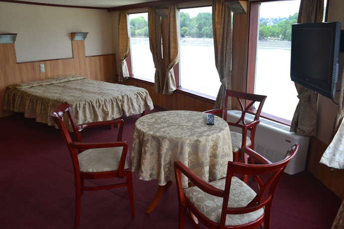 Imagen de la habitación del Hotel Fortuna Boat. Foto 13